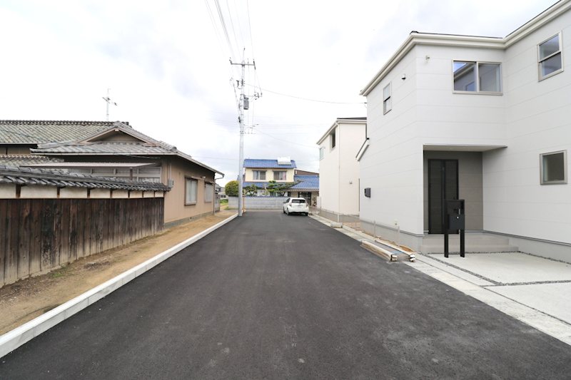 リーブルガーデン岡山市北区撫川第3【全4棟】4号棟  現地写真（前面道路含む現地写真）