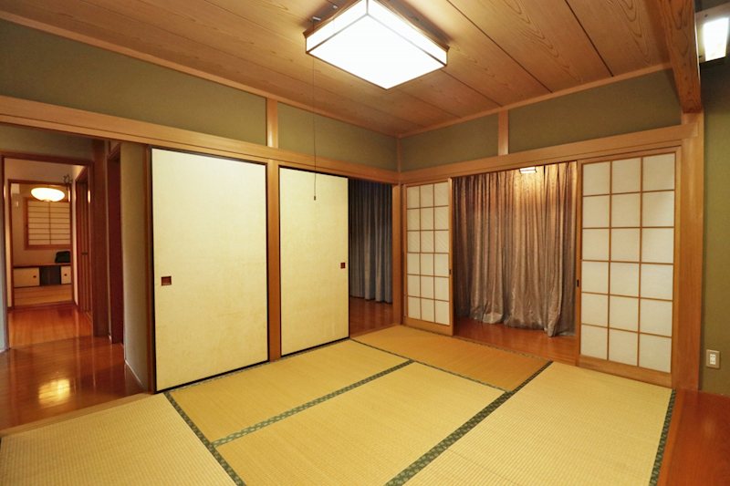 総社市門田342-24　中古戸建 内観写真（リビング以外の居室）