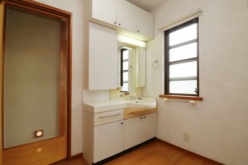 総社市門田342-24　中古戸建 内観写真（洗面台・洗面所）