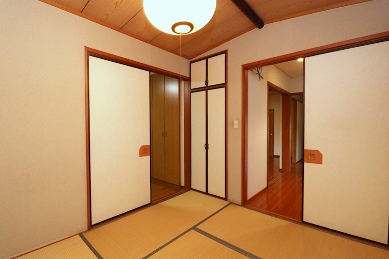 総社市門田342-24　中古戸建 内観写真（リビング以外の居室）