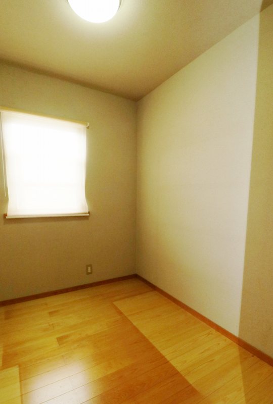 総社市門田342-24　中古戸建 内観写真（収納）