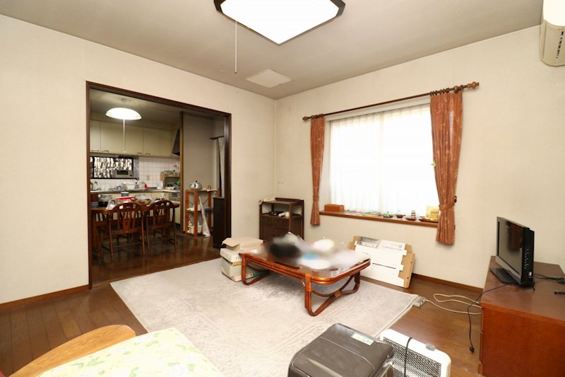 住友林業施工中島中古住宅　6LDDKK 内観写真（リビング）