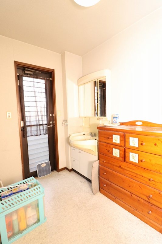 住友林業施工中島中古住宅　6LDDKK 内観写真（洗面台・洗面所）