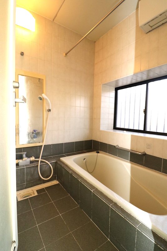 住友林業施工中島中古住宅　6LDDKK 内観写真（浴室）