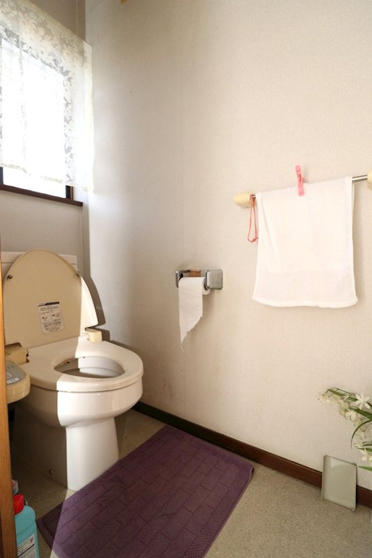 住友林業施工中島中古住宅　6LDDKK 内観写真（トイレ）