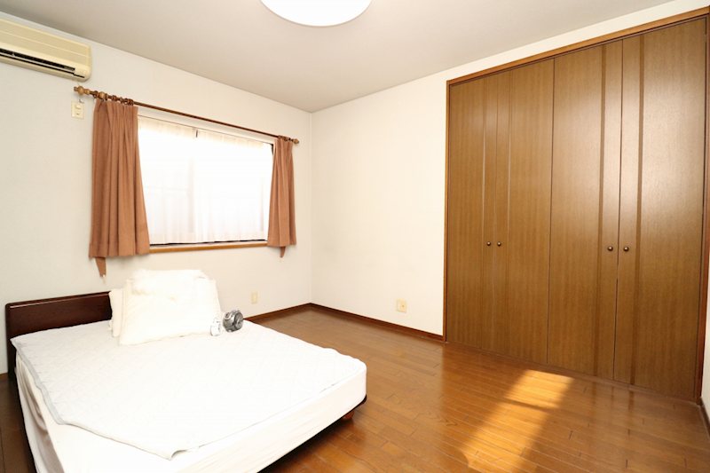 住友林業施工中島中古住宅　6LDDKK 内観写真（寝室）
