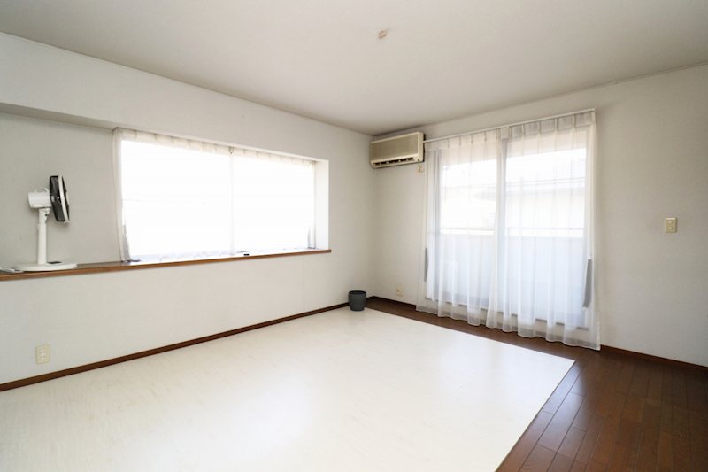 住友林業施工中島中古住宅　6LDDKK 内観写真（寝室）