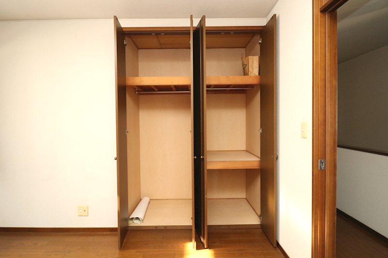 住友林業施工中島中古住宅　6LDDKK 内観写真（収納）
