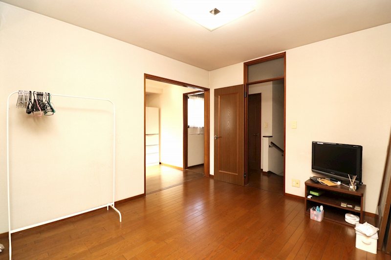 住友林業施工中島中古住宅　6LDDKK 内観写真（リビング以外の居室）