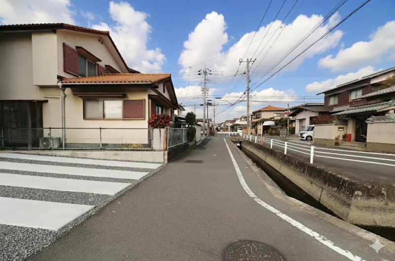 新築戸建　ルルーディア西阿知町新田 現地写真（前面道路含む現地写真）
