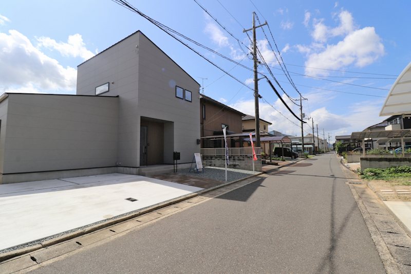 倉敷市真備町箭田　新築戸建て 現地写真（前面道路含む現地写真）