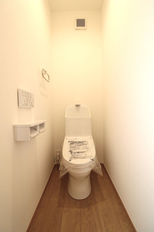 倉敷市真備町箭田　新築戸建て 内観写真（トイレ）
