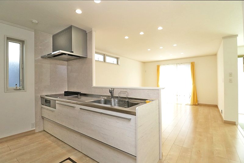 倉敷市福田町古新田　中古戸建 内観写真（キッチン）
