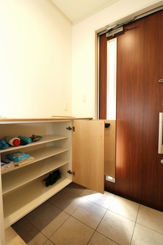 倉敷市福田町古新田　中古戸建 現地写真（玄関）