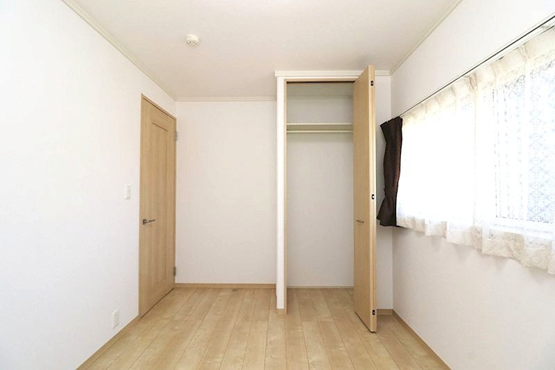 倉敷市福田町古新田　中古戸建 内観写真（子供部屋）