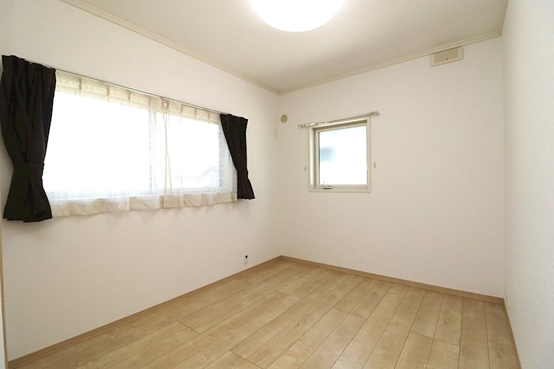 倉敷市福田町古新田　中古戸建 内観写真（子供部屋）