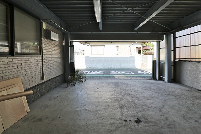 総社市清音柿木　中古住宅 現地写真（駐車場）