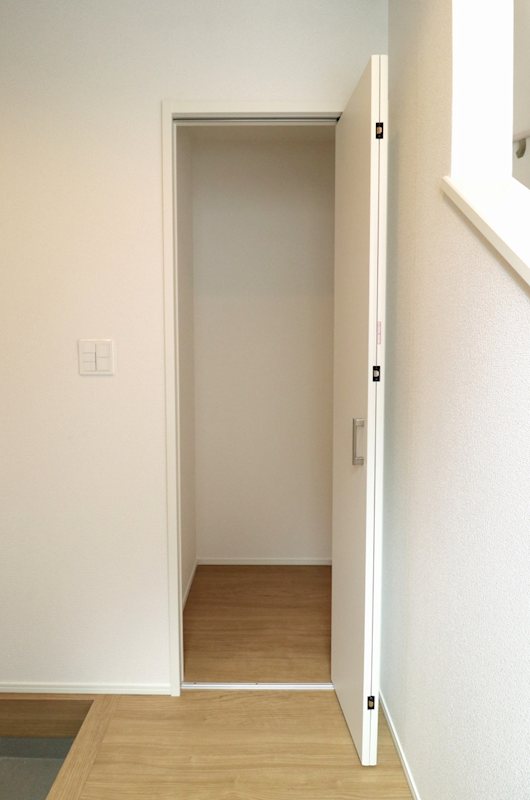グラファーレ岡山市北区大元【限定2棟】2号棟 内観写真（収納）