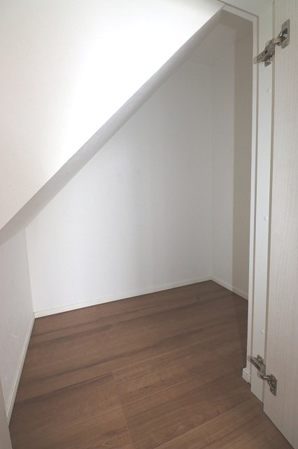 総社市福井中古戸建て 内観写真（収納）