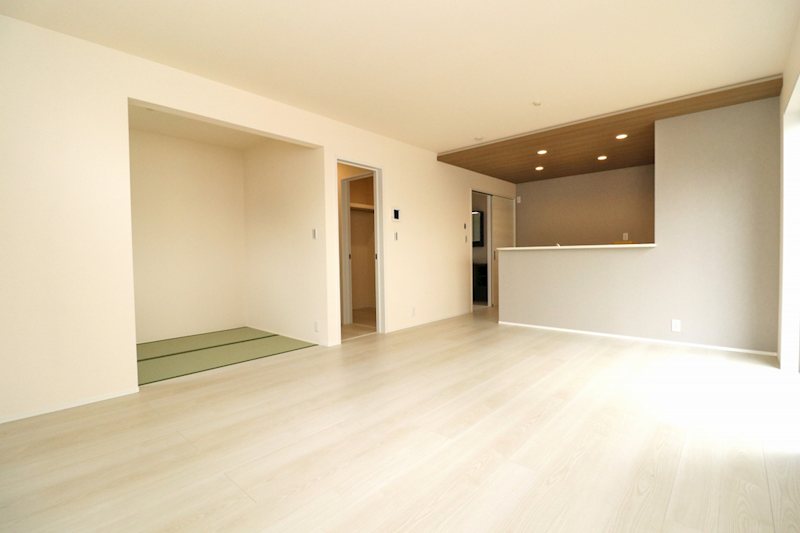 リーブルガーデン倉敷連島町鶴新田第19≪全5棟≫2号棟 内観写真（リビング）