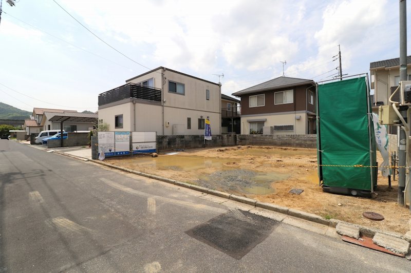 リーブルガーデン倉敷市真備町箭田【全1棟】新築戸建 現地写真（前面道路含む現地写真）