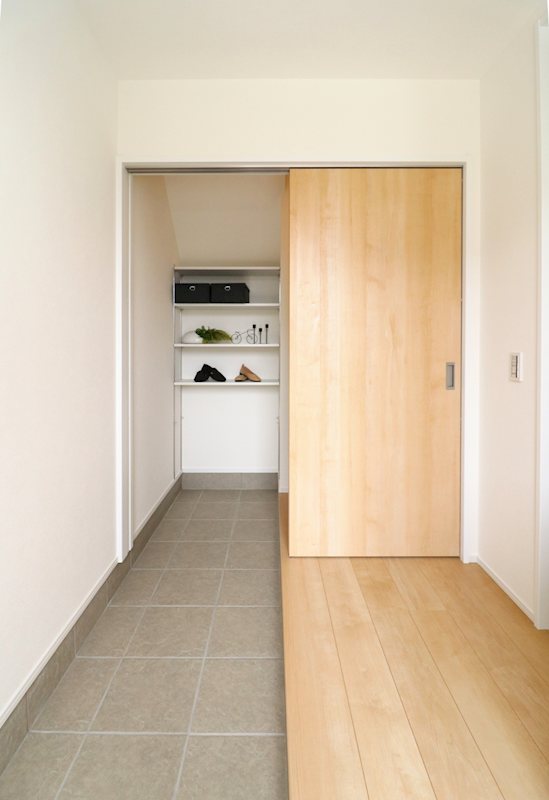 新築戸建　ルルーディア中庄③１号棟 現地写真（玄関）