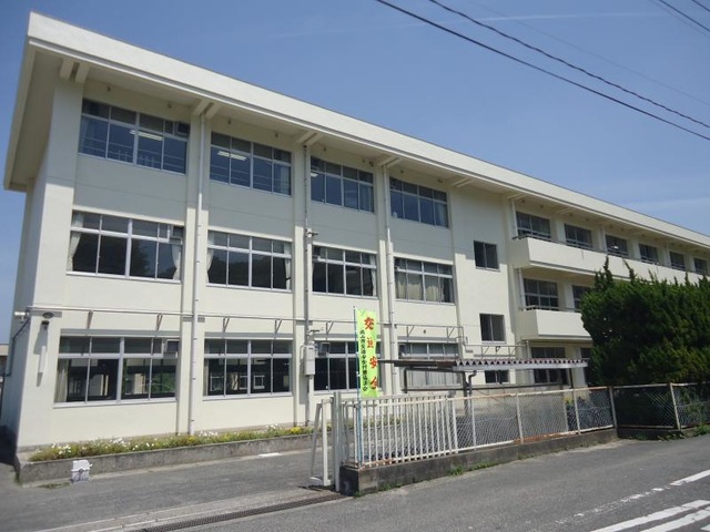 グラファーレ岡山市大福４期≪全２棟≫１号棟 中学校