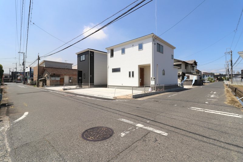 リーブルガーデン倉敷中畝4丁目≪全3棟≫1号棟　新築戸建  分譲済街並み写真