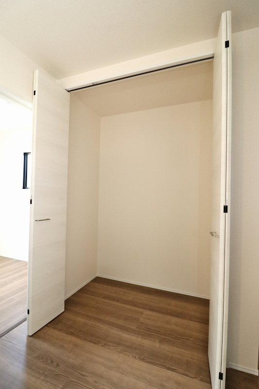 リーブルガーデン岡山市南区並木町第2【全2棟】1号棟 内観写真（収納）
