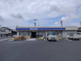リーブルガーデン岡山市南区並木町第2【全2棟】1号棟 コンビニ