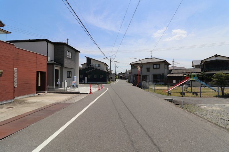 新築戸建　ブルーミングガーデン倉敷市茶屋町4期【全1棟】 現地写真（前面道路含む現地写真）
