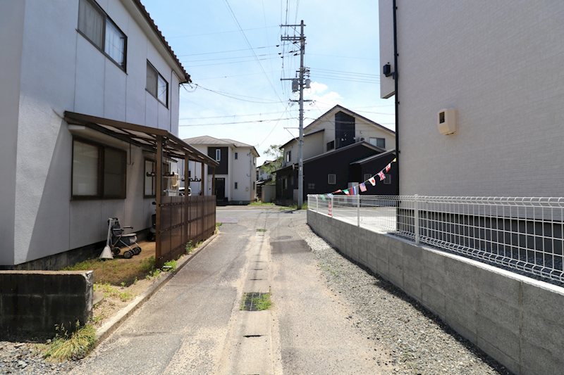 新築戸建　ブルーミングガーデン倉敷市茶屋町4期【全1棟】 現地写真（前面道路含む現地写真）