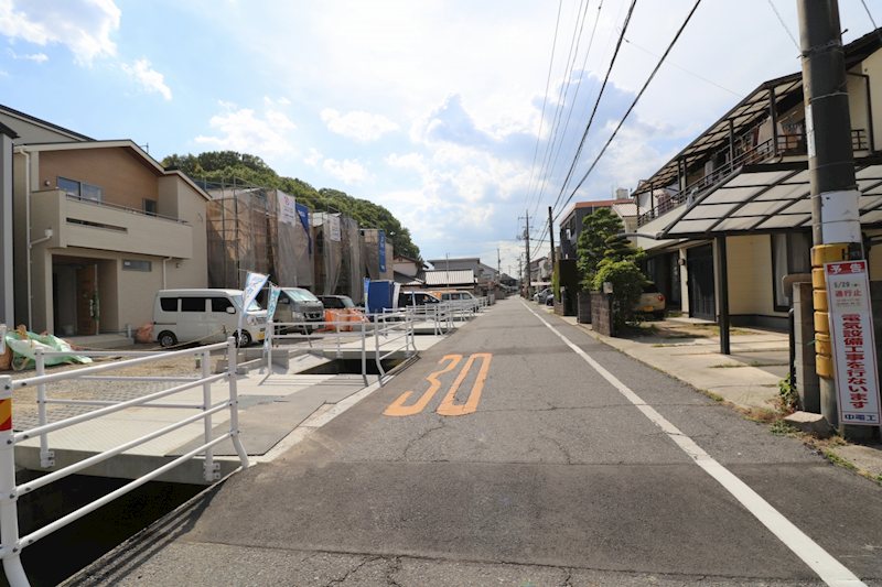 新築戸建　ブルーミングガーデン倉敷市中庄≪全5棟≫4号棟 現地写真（前面道路含む現地写真）