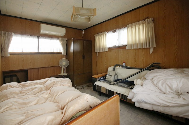 総社市北溝手　中古住宅 内観写真（リビング以外の居室）