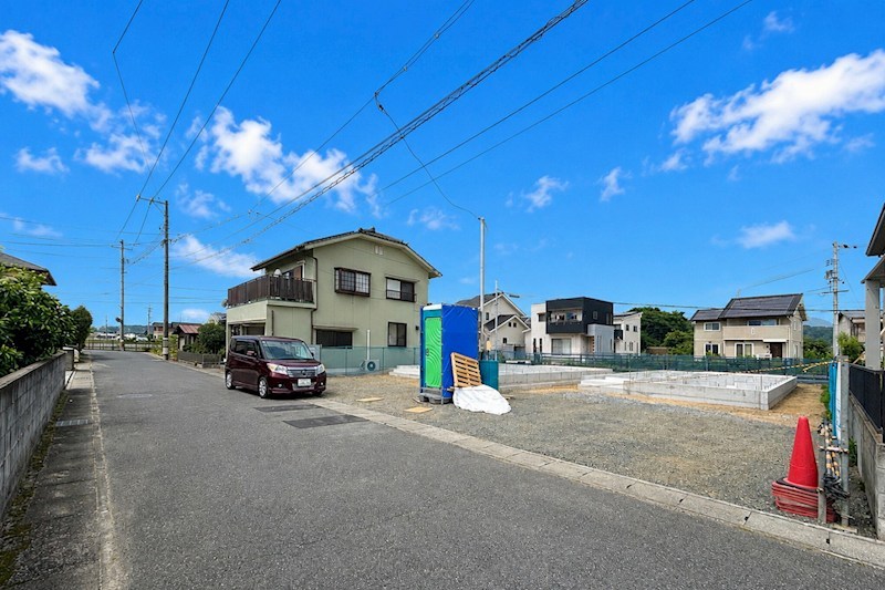 新築分譲住宅よかタウン総社市福井第2【限定2棟】1号棟 現地写真（前面道路含む現地写真）