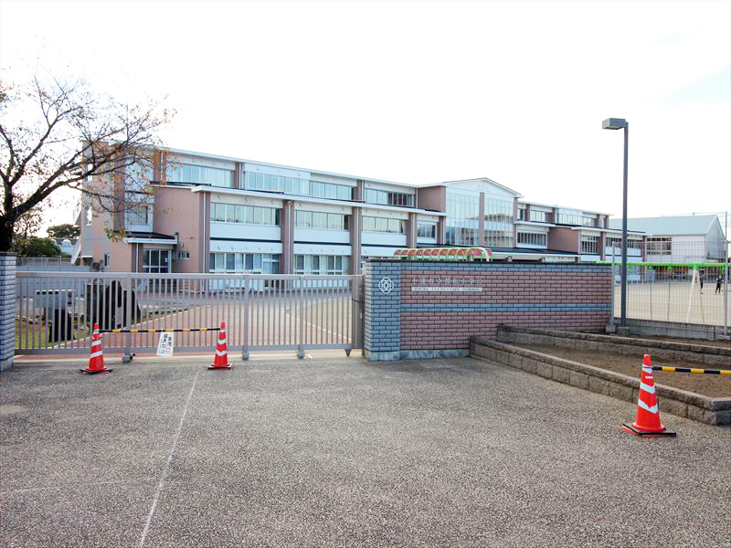 土浦市並木５丁目 小学校