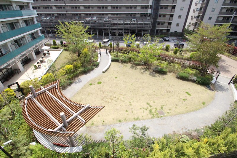 デュオセーヌつくばみらい 現地写真（庭）