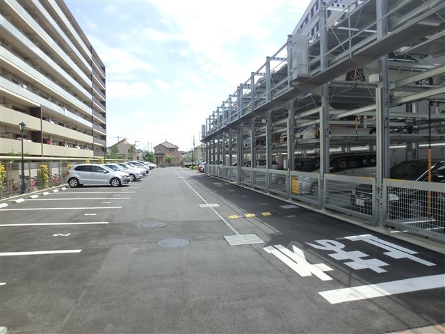 デュオセーヌつくばみらい 共用部写真（駐車場）