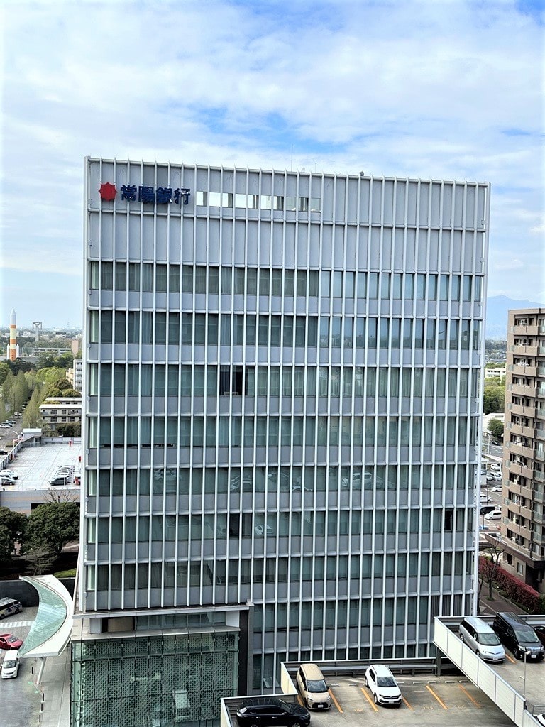 レーベンつくばCORIS 銀行
