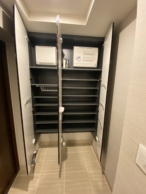 プレミスト東銀座築地　Edge　Court 現地写真（玄関）