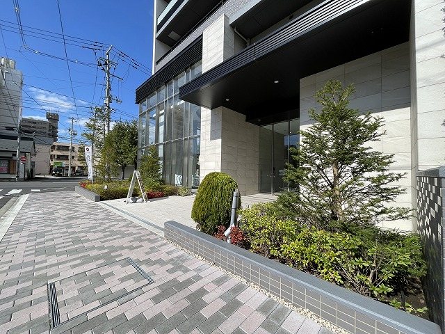 プレミスト郡山Station Cross 現地写真（玄関）