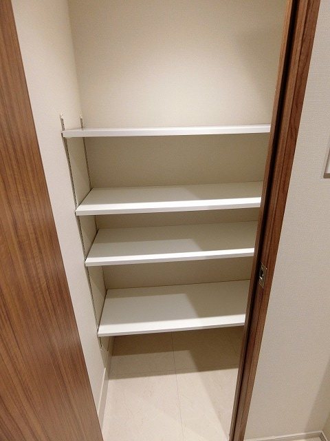 オープンレジデンシア日本橋横山町 内観写真（収納）