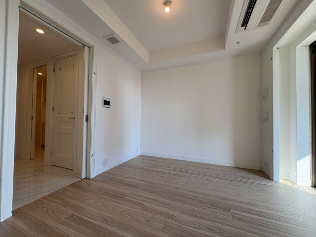 グラングリーン大坂 THE NORTH RESIDENCE 内観写真（リビング）