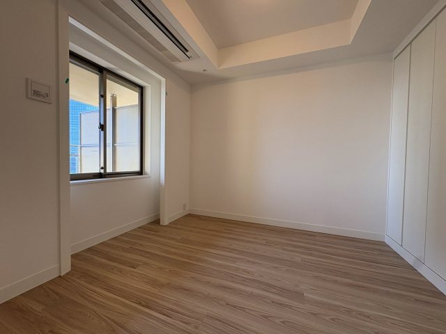 グラングリーン大坂 THE NORTH RESIDENCE 内観写真（寝室）