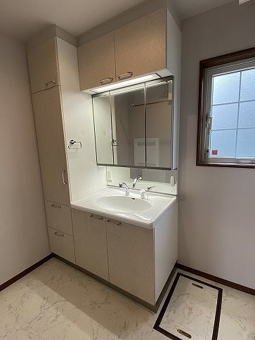 1477　三戸郡階上町大字道仏字下桑木　中古住宅 内観写真（洗面台・洗面所）