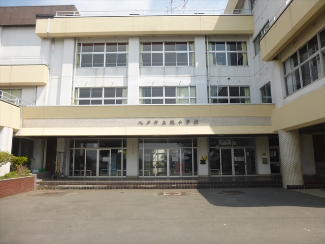 2136　八戸市大字鮫町字古馬屋　土地 小学校