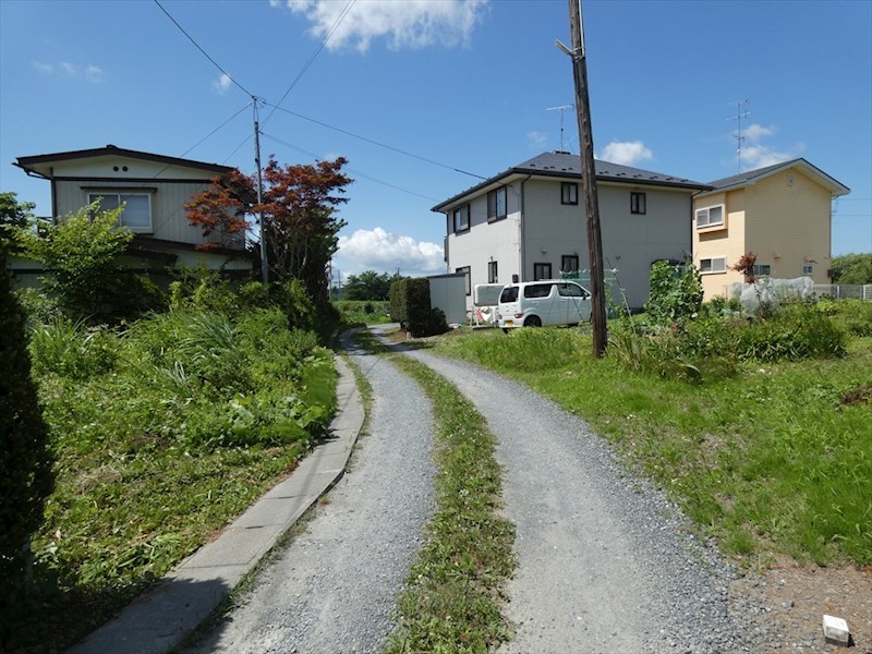 2517　八戸市大字尻内町字中根市　土地 現地写真（前面道路含む現地写真）