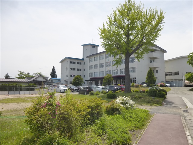 5461　八戸市上組町　売アパート（オーナーチェンジ物件） 小学校