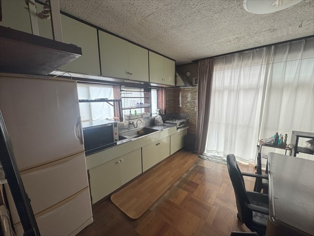 5525　八戸市大字沢里字休場　中古住宅 内観写真（キッチン）