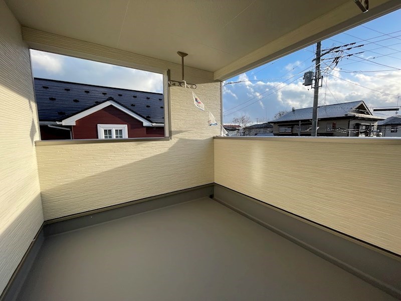 5598　クレイドルガーデン八戸市江陽第8　新築分譲住宅　3号棟 現地写真（バルコニー）